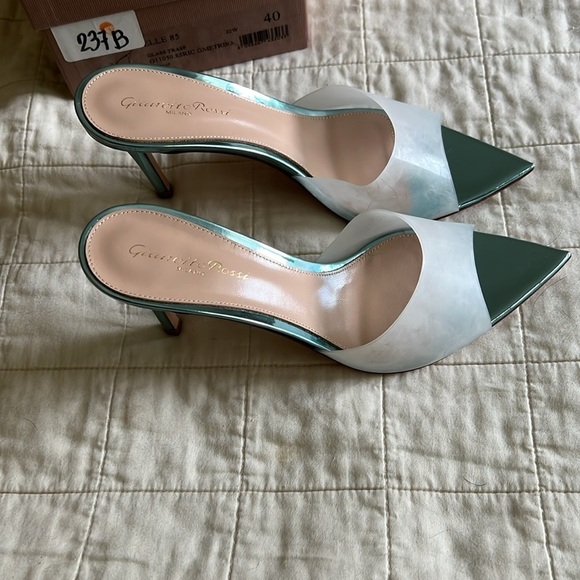 Gianvito Rossi Elle Plexi Mules - Picture 4 of 12